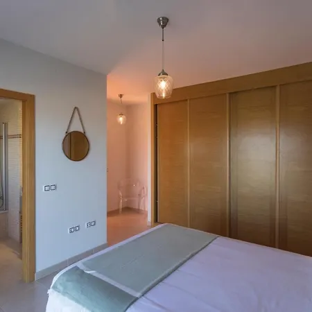 Caleta Beach&golf Villa *