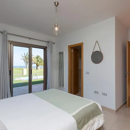 빌라 Caleta Beach & Golf